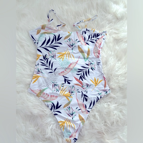 Brand New Swimsuit - Picture 3 of 3